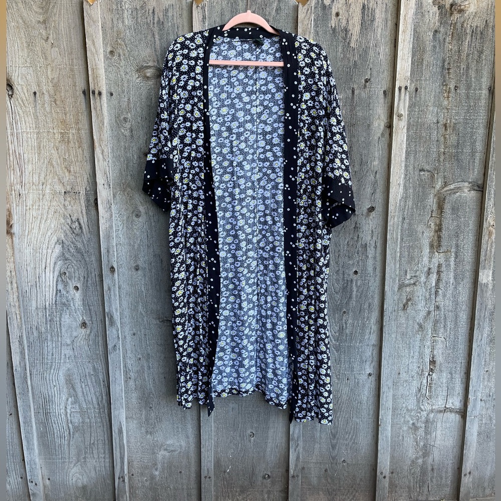 Wold Fable kimono